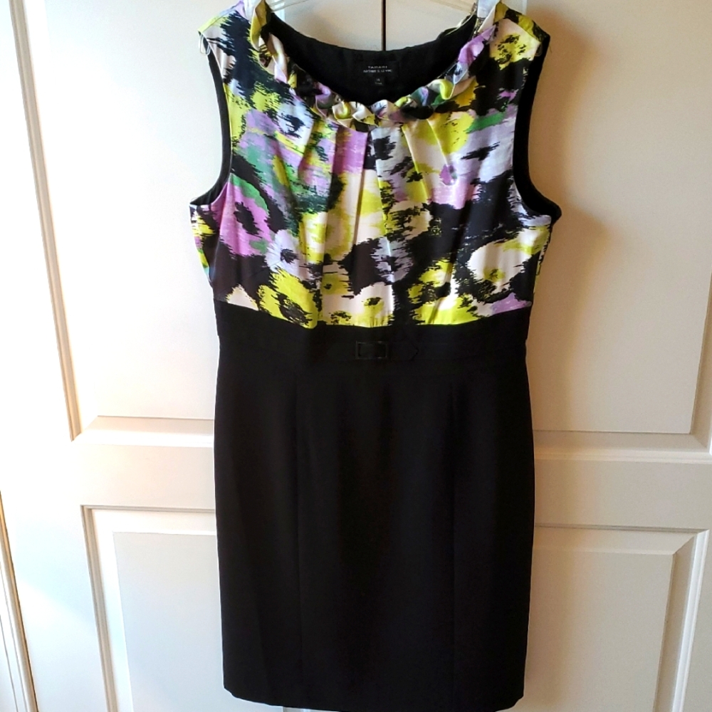 Sleeveless Black And Multicolor TAHARI Dress